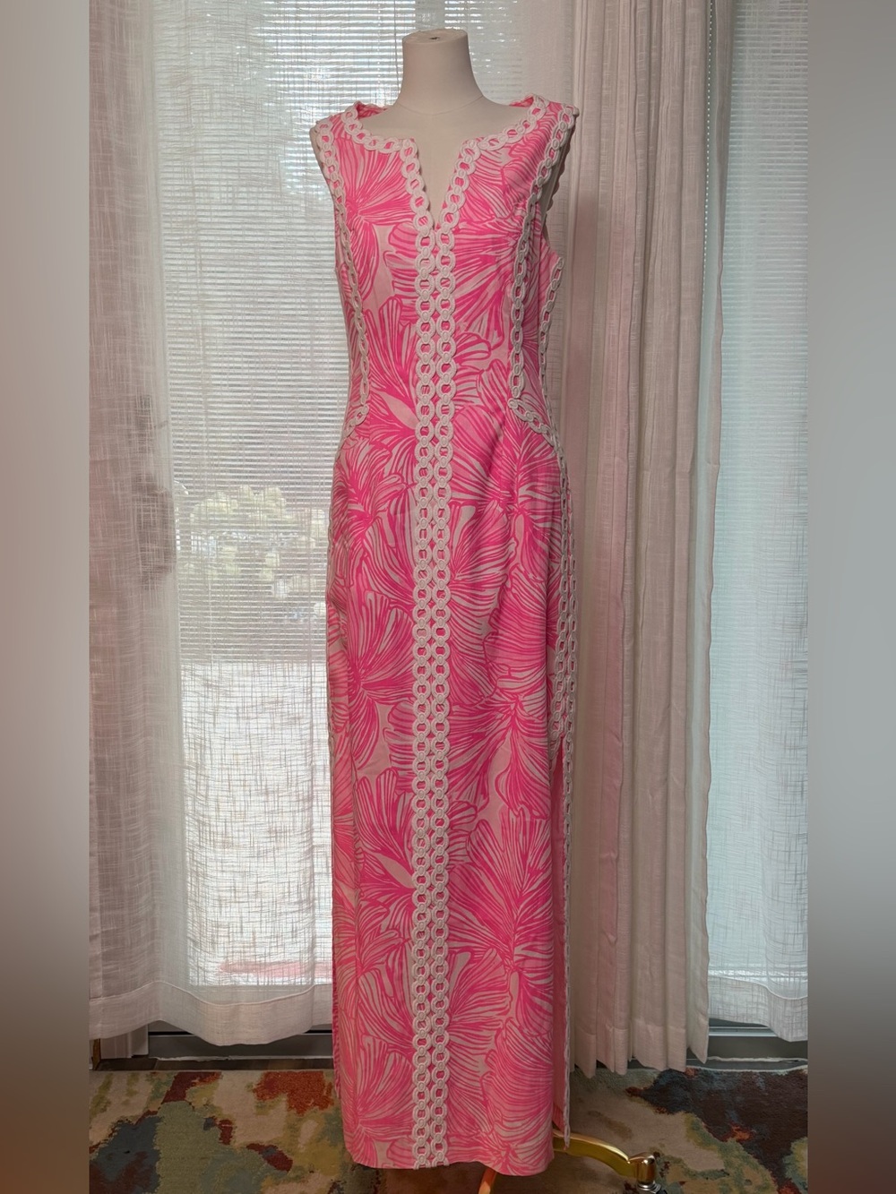 EUC* Lilly Pulitzer Daise Stretch Maxi Dress in the Prosecco Pink Fronds. Size 8